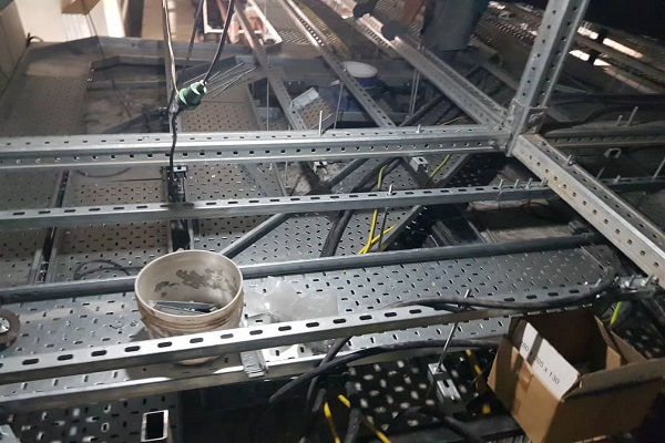 زیرساخت و شبکه برق